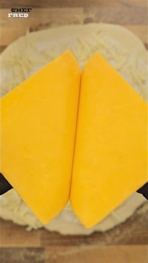 Inside Out's Veggin Out Green Pizza Goodness!🥦🍕 #shorts #insideout #pizza #pixar