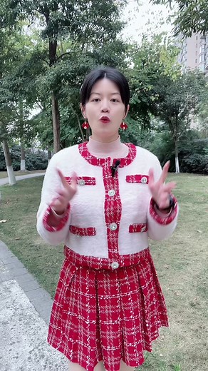 Learn to Count from One to Ten in Chinese with Hand Gestures