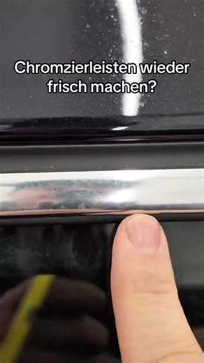 Deine Chromteile am Auto haben Flecken, matte Stellen oder feine Kratzer? Du brauchst dafür nicht einmal eine Poliermaschine! In diesem Video zeige ich dir Schritt für Schritt, wie du Chromleisten, Auspuffblenden und Zierleisten ganz einfach per Handpolitur wieder wie neu bekommst. Du erfährst: ✔️ Welche Produkte für Chrom wirklich funktionieren ✔️ Wie du Kratzer und Wasserflecken sicher entfernst ✔️ Welche Tücher und Tools empfehlenswert sind ✔️ Wie du den Glanz dauerhaft schützt ✔️ Typische Fe