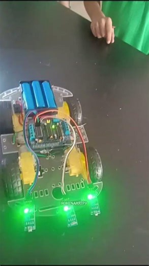 Testing Light Following Car 🚗 #robotics #robotic #car #testing #shorts