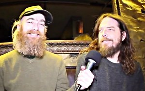 RED FANG Interviewed By HORNS UP ROCKS! (Video)