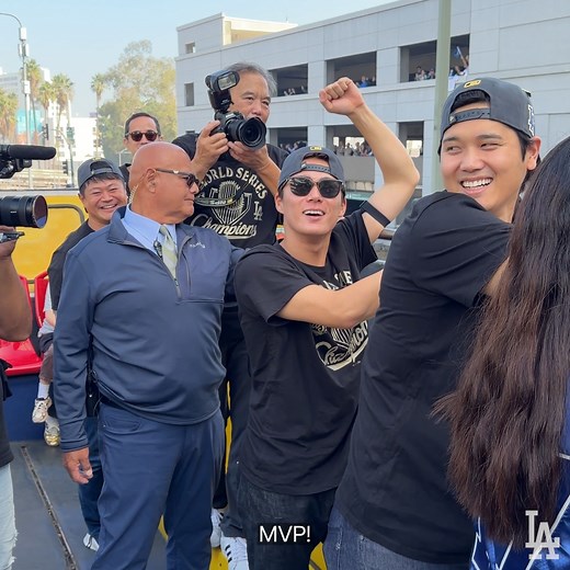 World Series legend Miggy Ro behind the camera! | Los Angeles Dodgers