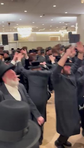 Traditional Hasidic Jewish Dance on Shabbos