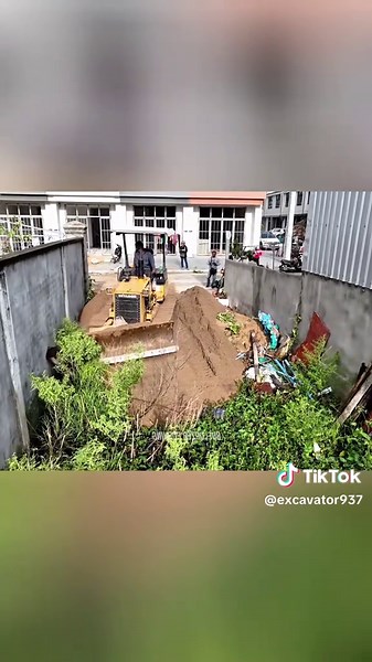 Landfill Management: Dozer Operation and Truck Techniques