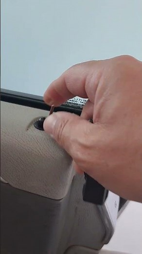 MERCEDES - Χαλασμένη κλειδαριά; Bouncing door lock easy fix