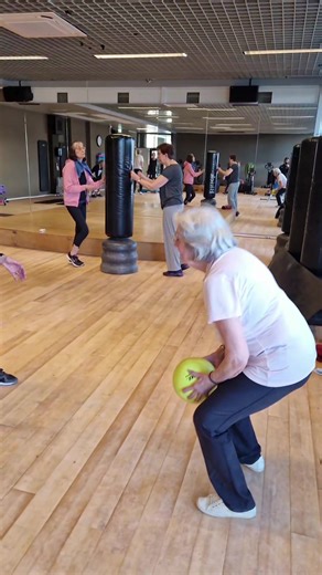 FIRST CLASS SPORTS op TikTok