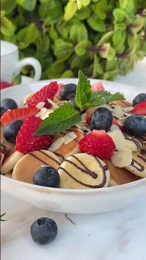 These Mini Pancakes Are Only 300 Calories! 🥞🤯 #shorts
