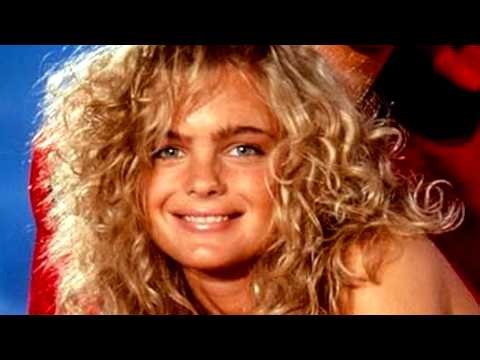 Erika Eleniak 🔥 Stockings,Pantyhose, Tights, Bikini, Nylon,Lingerie, Bodysuit, Mini Skirt, Panties