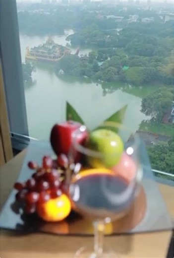 Welcome to luxury! ✨ Take a tour of this stunning Deluxe Room – comfort, style, and a touch of elegance. Would you stay here? #RoomTour #LuxuryStay #DeluxeVibes #wyndhamgrandyangon #fyp #staycation #karaweik #LakeView #RoomTour #deluxeroom