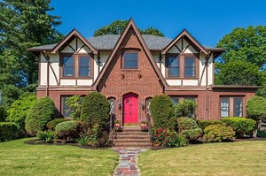 664 W Roxbury Pkwy, Boston, MA 02131 - MLS 73128214 - Coldwell Banker