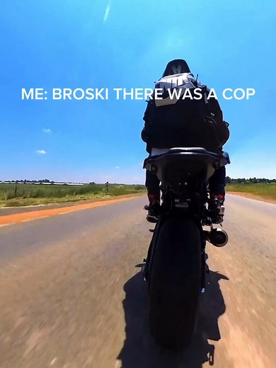 communication on point👌🏻 #motorcycle #bmw #bmwmotorrad #bike #bikes #biker #bikelife #superbike #theloudnrowdycrew #s1000rr #booktok