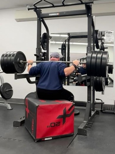 Beltless Box Squats @ 184kg/405lbs | 20inch Box #power #over50