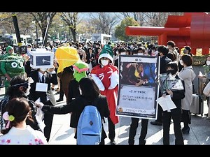 京都大学で２年ぶり卒業式 恒例の仮装姿も