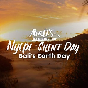 Sebentar lagi, umat Hindu di Bali akan menyambut hari raya Nyepi Tahun Saka 1941. Jatuh pada tanggal 7 Maret 2019, selama 24 jam tidak akan ada aktifitas apa pun di pulau ini. Hanya kesunyian dan ketenangan. Inilah yang disebut sebagai "time for self-reflection" bagi umat Hindu. Di video ini, #baligolive menunjukkan bagaimana warga lokal merayakannya. Tonton videonya hingga akhir dan pastikan dirimu tidak melewatkan moment sekali setahun ini! ---------- On March 7th, 2019 Bali will resort to a 2