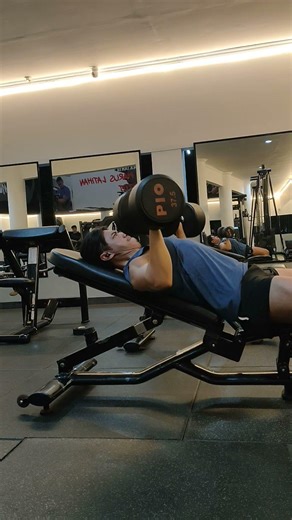 Incline DB Bench Press 37.5 kg x 7 Reps (11 March 2026)