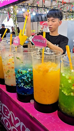 SEGAR BANGET! ES BUAH KEKINIAN VIRAL DI SEMARANG! #esbuah #streetfood #shorts #shortvideo