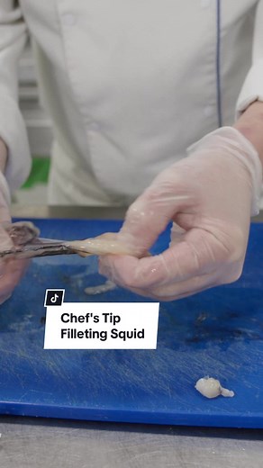 Ever wondered how to properly clean and fillet fresh squid? Chef Pierre from our Melbourne institute has all the tips and tricks 🦑🔪 #lecordonbleu #lecordonbleuaustralia #squid #filletingsquid #chefstip #chefadvice #cheflife #handychef #culinaryarts #culinaryartsschool #studycuisine #studyculinaryarts