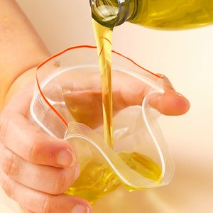 169K views · 456 reactions | You've got this on zip-lock thanks to these 6 life hacks! 流 FULL TIPS & TRICKS: www.cleverly.me/6-ziploc-bag-hacks | Cleverly | Facebook