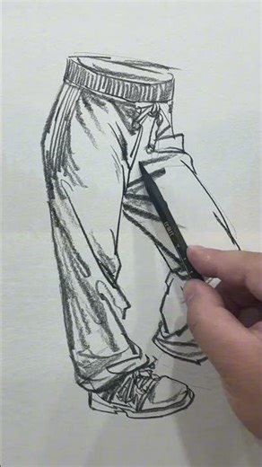 How to draw clothing folds #drawingtechniques #drawingtutorials #sketch