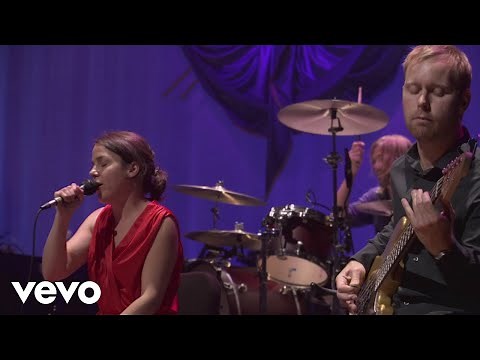 Foo Fighters - Big Me (from Skin And Bones, Live in Hollywood, 2006)