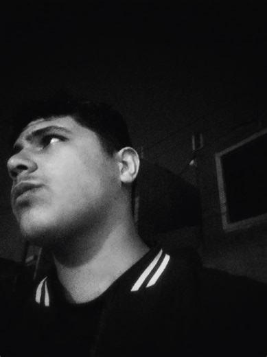 ‏دشوف شكال ربك! 😝 #iraq🇮🇶 #sad #singing #Music #live