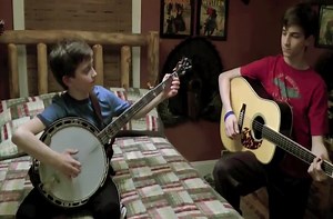 Dueling banjo brothers.