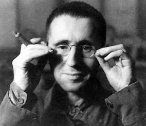 Bertolt Brecht - Das Lied von der Moldau lyrics