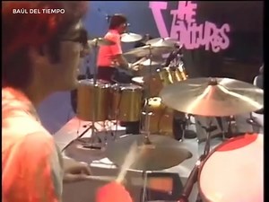 THE VENTURES - es una banda de surf rock y rock instrumental estadounidense formada en 1958, en Washington por Don Wilson y Bob Bogle, conocida por sus clásicos como "Walk Don't Run" o ‘’Wipe Out”, el tema de 007, James Bond, incluyendo las series de Hawaii 5-0 y Swat. | Baúl del Tiempo