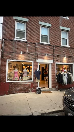 New storefront unlocked! Thank you SO much @bostonbuildingwraps and Pierre Guay for turning my vision into a reality ❤️ #boston #bostonma #bostonmassachusetts #northend #shopsmall #shoplocal | Heart & Sole