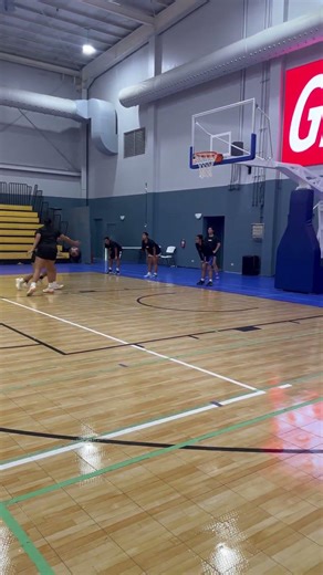 Close out, read and react drill for 2 on 2! Make quick decisions, and take what’s open!