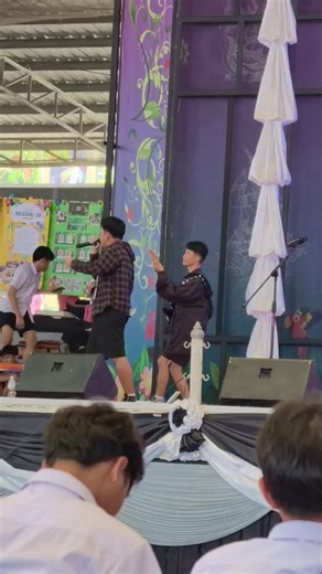 เอาให้ตาย..รอบbattle งานopen house .. Sea Of Tears ก็ว๊ากใส่เลยสิครับ รออะไร #พ่อหนุ่มลายสก็อต #นักร้องสายว๊าก #เด็กสัตหีบ #เด็กหีบ #วงดนตรีนักเรียน @Sea of tears @Peejeedeejee