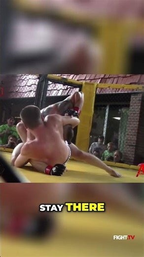 Epic MMA Ground Fight! Watch This Intense Grappling Showdown!