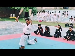 nunchaku master/double nunchucks🕺double nunchaku tutorial!taekwondo