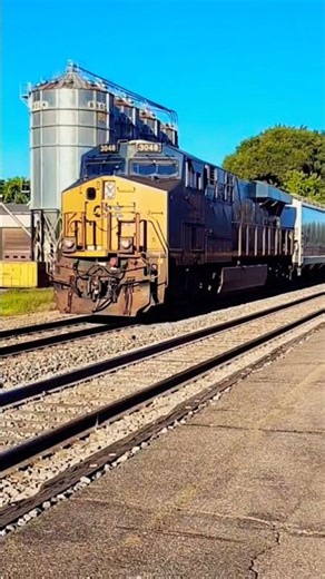 CSX West bound for Chicago!! #railway #train #csx #railroad