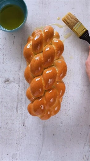 The Coolest 6-Strand Challah You'll Ever Braid