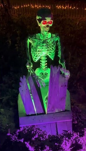 Ground Bursting Coffin D.I.Y. Halloween Prop