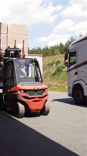 Gabelstapler, LKWs und Paletten. So geht Logistik!
