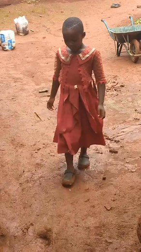 2.1M views · 54K reactions | No one is talking about how the Compound is meanwhile the room is Giving  Examples of don’t judge a book by its cover 來 well which hospital is the little girl is now ? | Nmeso Empire | Facebook