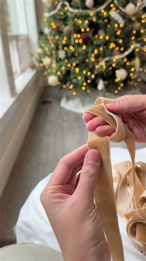 How to make bow decorations for the Christmas Tree ? #christmas #christmastree #decoration #decor