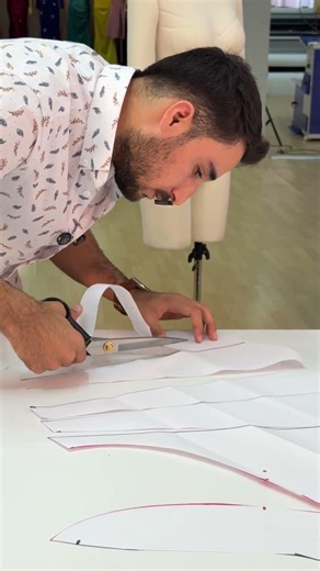 من كورس الاناقة النسائي ✂️ #اكسبلور #باترون #تعليم_الخياطة #قمصان #تفصيل #fashion #تصميم_أزياء