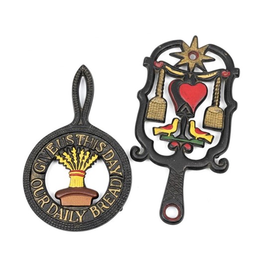 2 County Kitchen Iron Trivets, Hot Plates Vintage - Rustic Primitive - Etsy