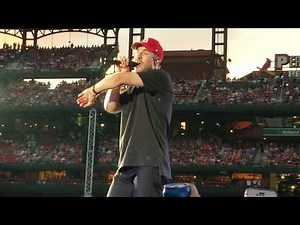 Sam Hunt-Take Your Time(Live @ St. Louis 8/25/18 @ Busch Stadium)