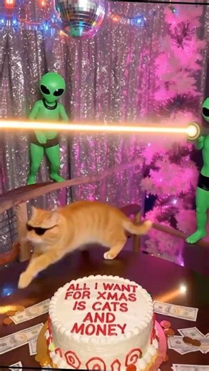 🎄🟰🐈➕👽
