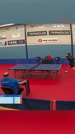 Never-ending table tennis smash rally 🙂