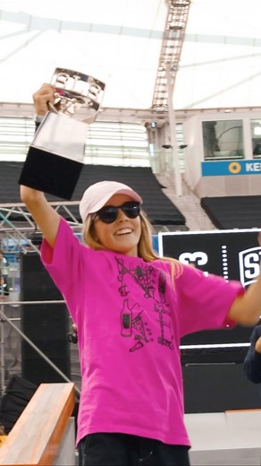 #BACK2BACK CHAMP 🏆 @chlo_the_flo getting it done when it matters and taking back to back @sls wins. You’re a champ Chloe. 🙌🇦🇺🛹🤩 #BoostAus | Boost Mobile Australia