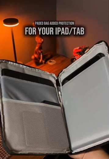 Water Resistant Gadget Bag for Tablets and iPads