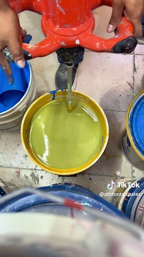 Cómo lograr verde olivo perfecto mezclando amarillo y azul