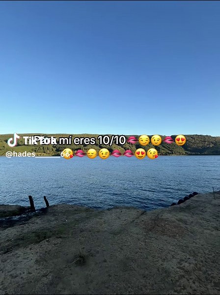 Lindas Mujeres en Chile: Una Celebración del Lago