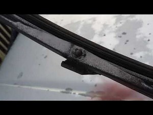 1991 Chevrolet 1500 wiper blade removal