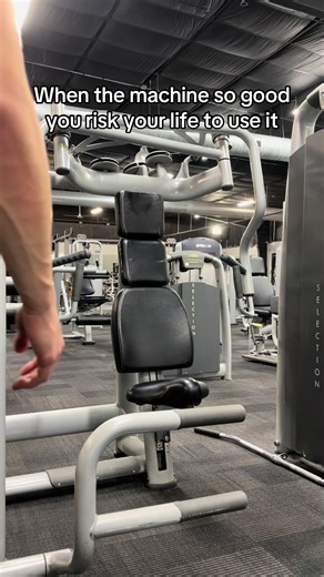 Looks like we’re stretch maxing now, hopefully they fix the foot pedal one day. Otherwise I might just have to mod the frickin weight stack to change the starting position